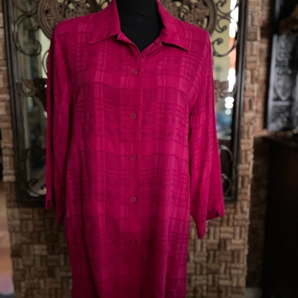 Nice Tone on Tone Raspberry Textured Allison Daley Tunic Shirt SZ 16